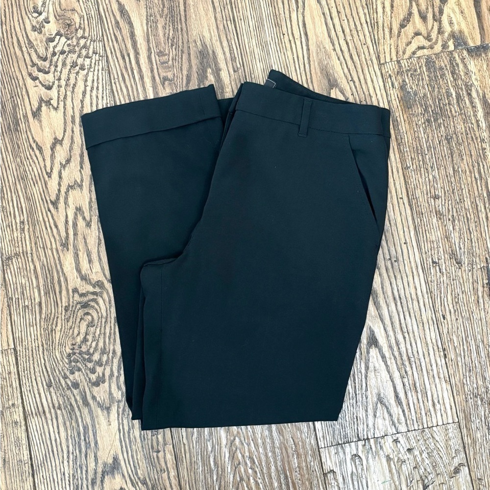 BCBGMaxAzria Black Ankle Pants Crop